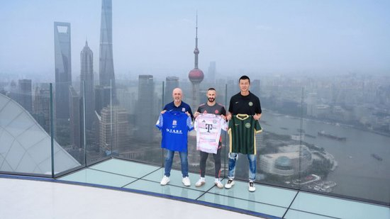 专业拥有2000多名自主研发人员。服务