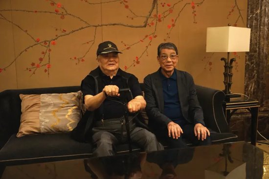 专业拥有2000多名自主研发人员。服务