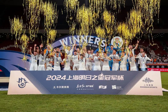 因为目前很多玩家都还在排队等着进行今年会下载图片展示