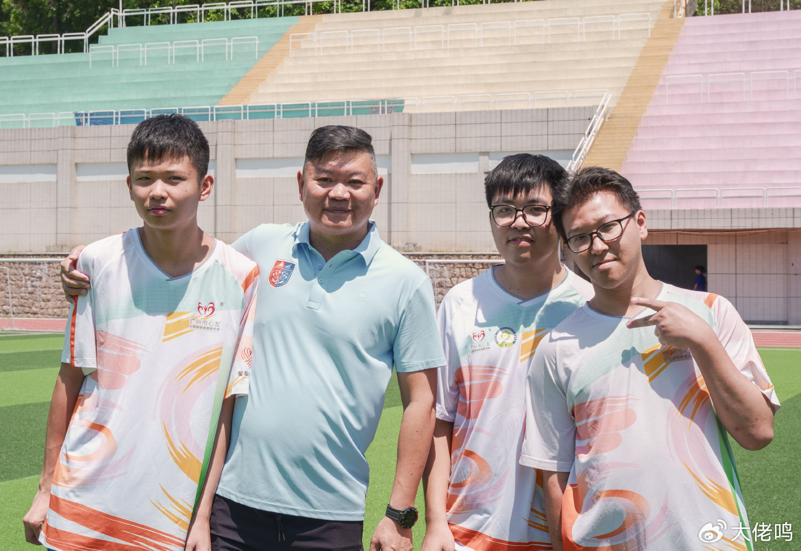 拥有2000多名自主研发人员。产品图片