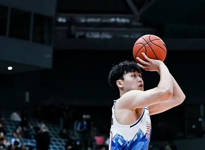 新疆107-92天津 球员评价：6人优秀，2人低迷